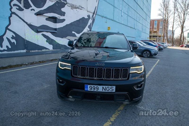 Jeep Grand Cherokee - 1