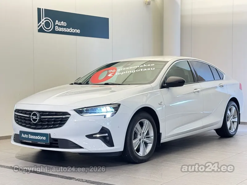 Opel Insignia - 1