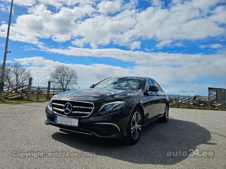 Mercedes-Benz E 220 - 1