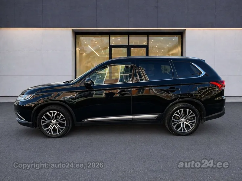 Mitsubishi Outlander - 1