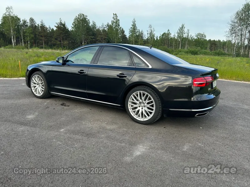 Audi A8 - 1