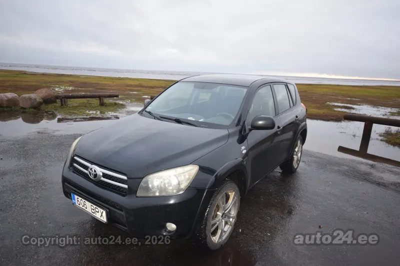 Toyota RAV4 - 1