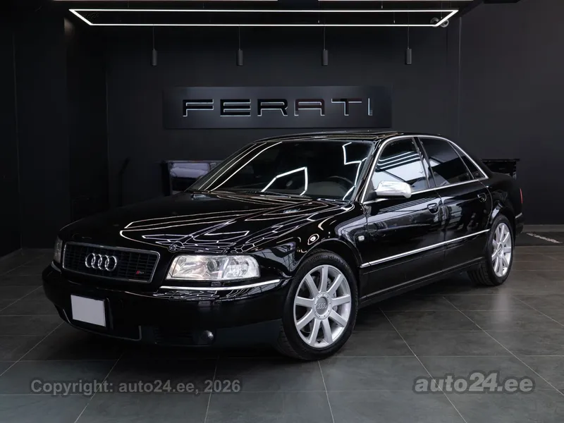 Audi S8 - 1