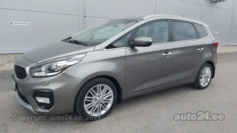 KIA Carens - 1