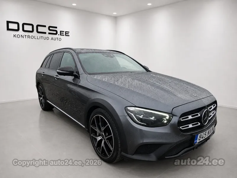 Mercedes-Benz E 400 - 1