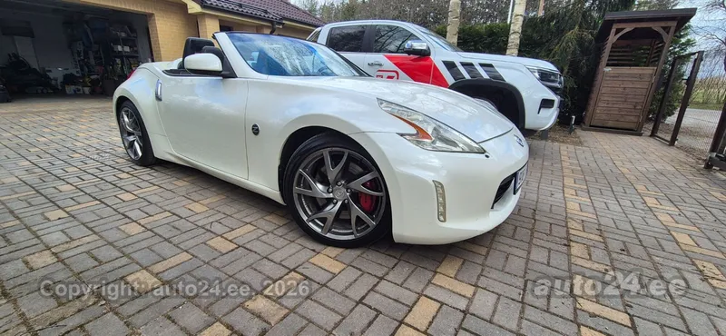 Nissan 370Z - 1