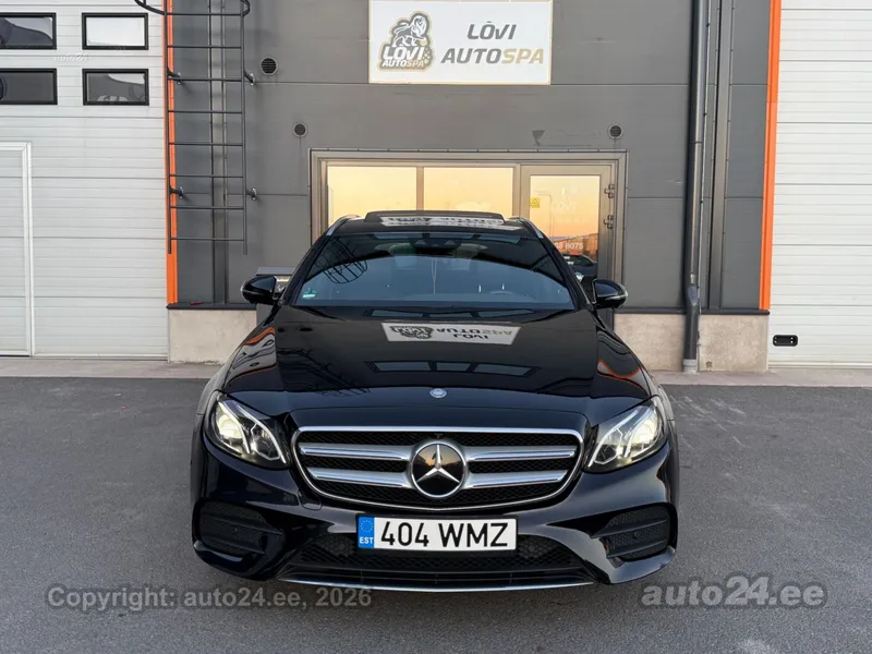 Mercedes-Benz E 220 - 1