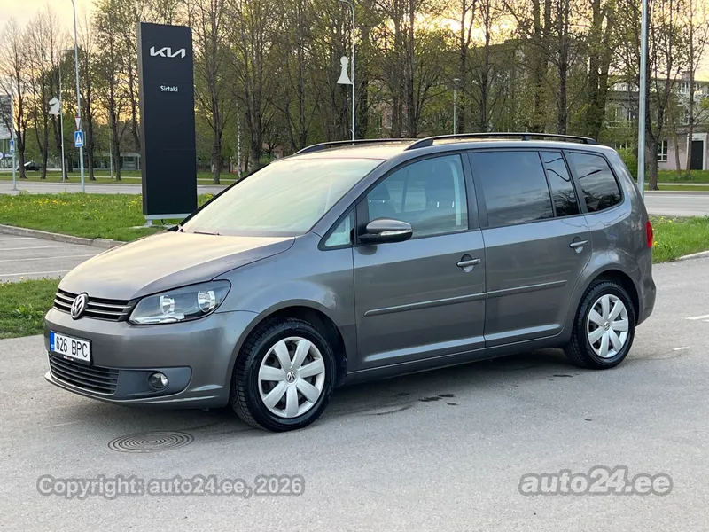 Volkswagen Touran - 1