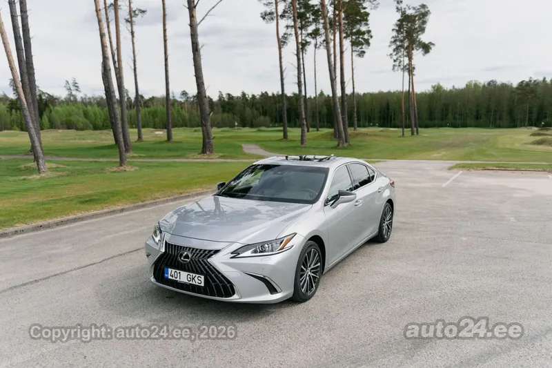 Lexus ES 300h - 1