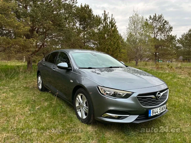 Opel Insignia - 1