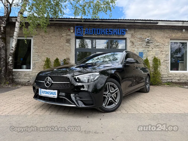 Mercedes-Benz E 300 - 1