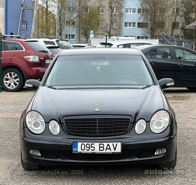 Mercedes-Benz E 220 - 1