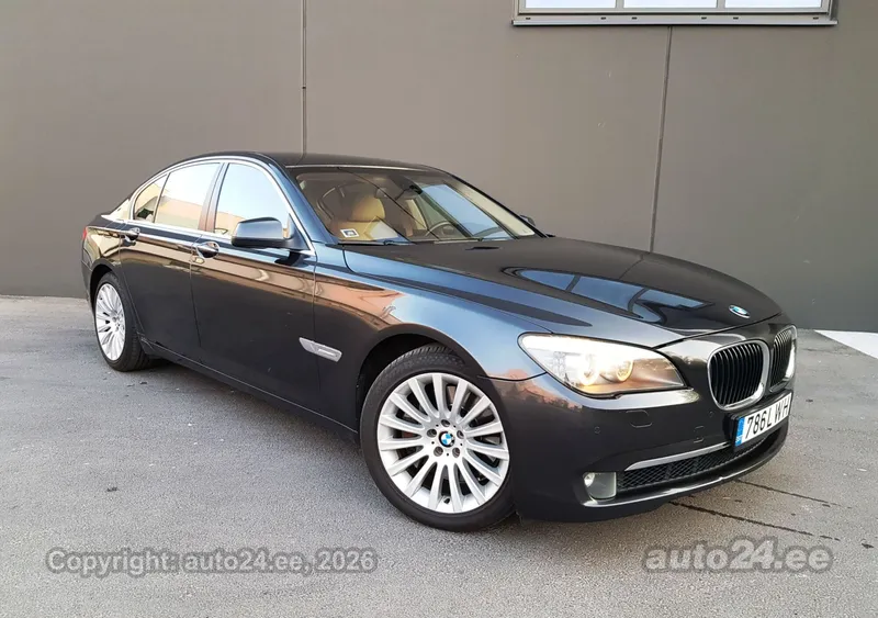 BMW 740 - 1