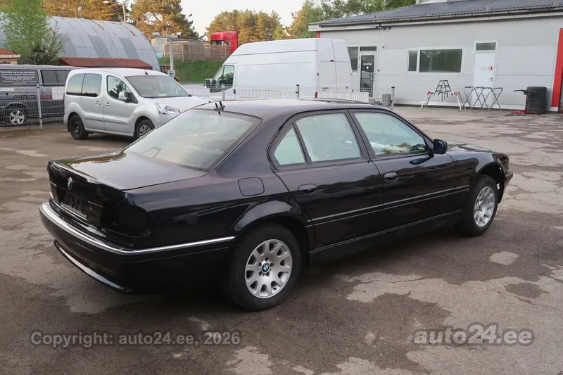 BMW 740 - 1