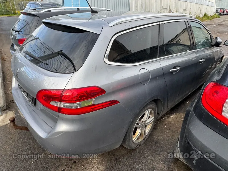 Peugeot 308 - 1