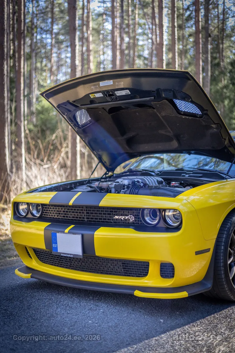 Dodge Challenger - 1