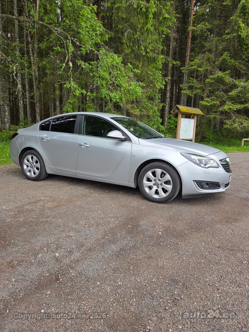 Opel Insignia - 1