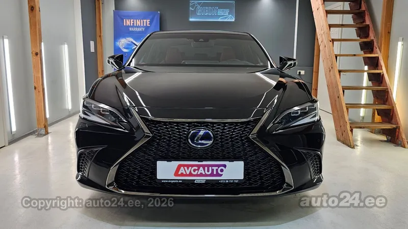 Lexus ES 300h - 1