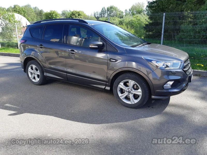 Ford Kuga - 1