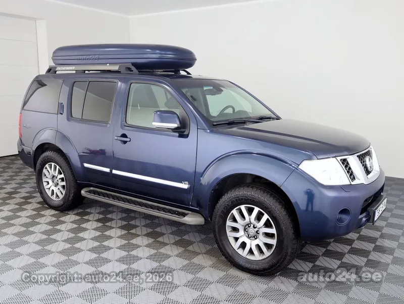 Nissan Pathfinder - 1
