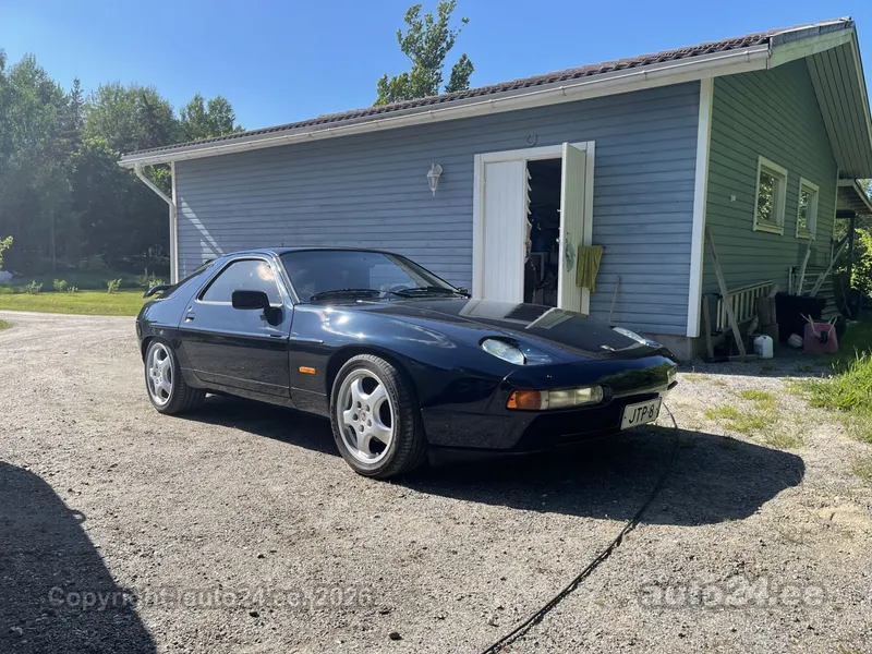Porsche 928 - 1