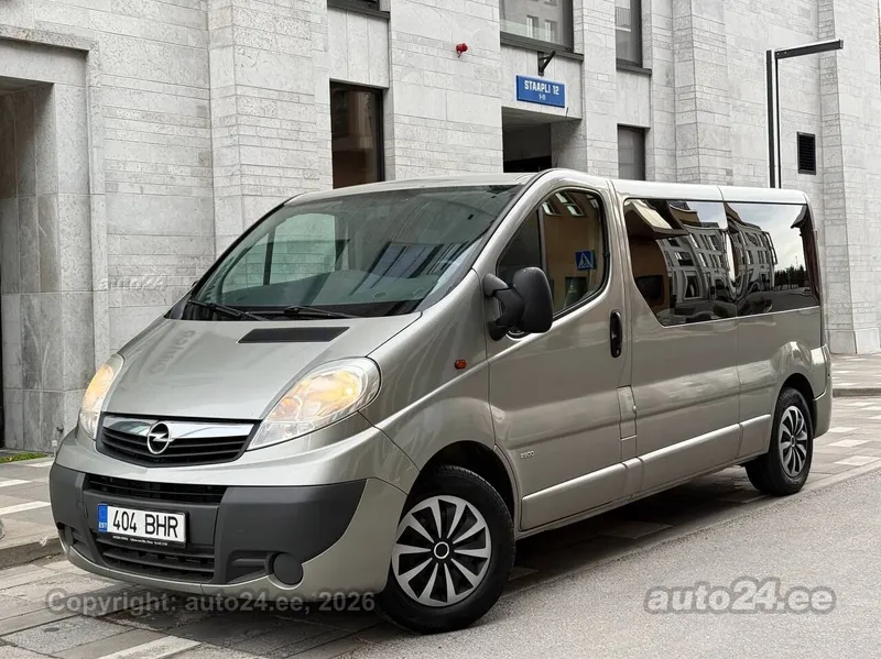 Opel Vivaro - 1