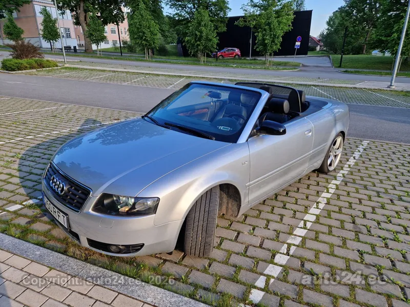 Audi A4 - 1
