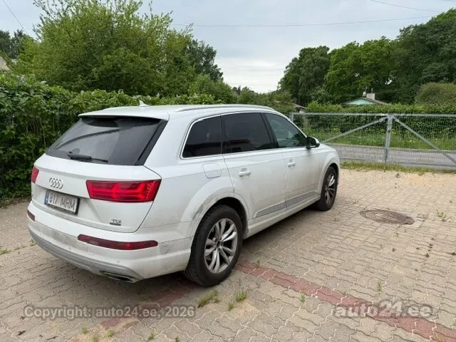 Audi Q7 - 1