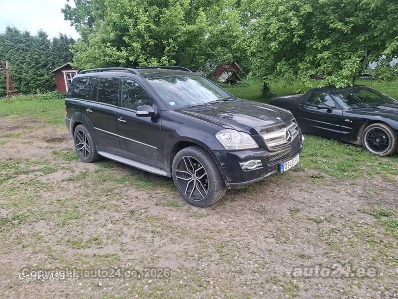 Mercedes-Benz GL 450 - 1