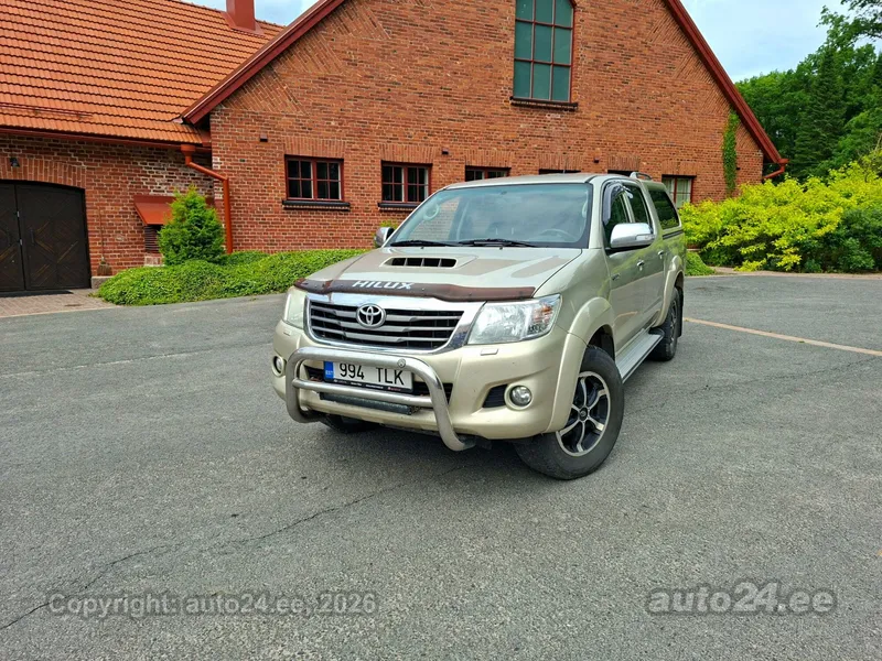 Toyota Hilux - 1