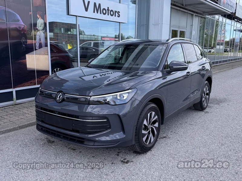 Volkswagen Tiguan - 1
