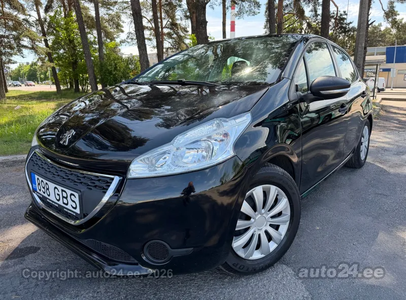 Peugeot 208 - 1