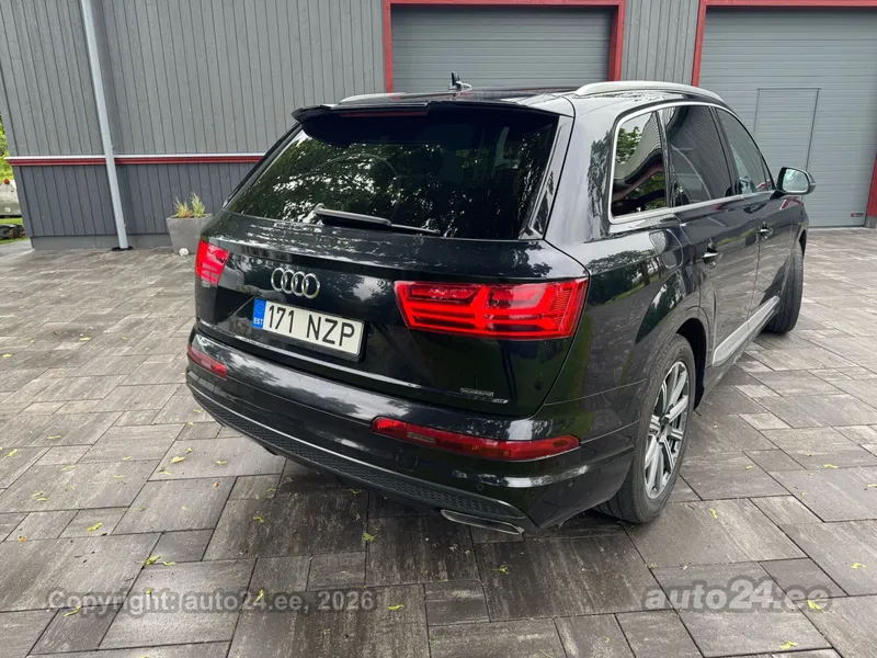 Audi Q7 - 1