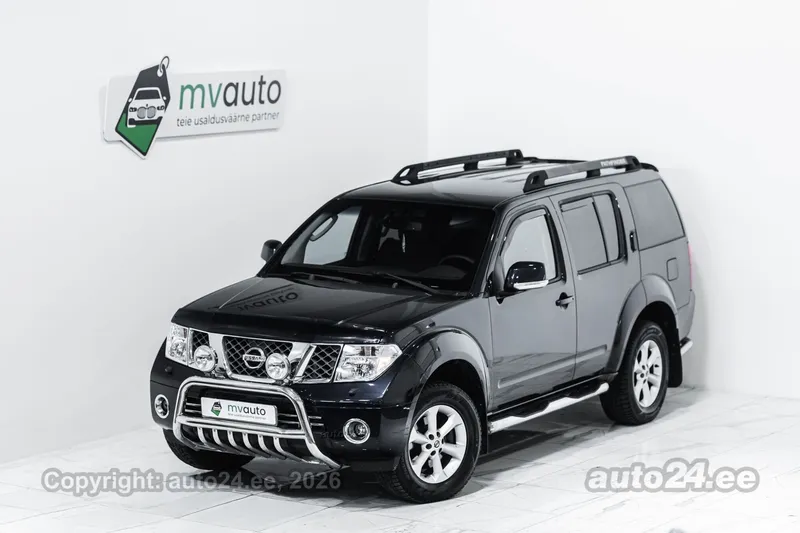 Nissan Pathfinder - 1