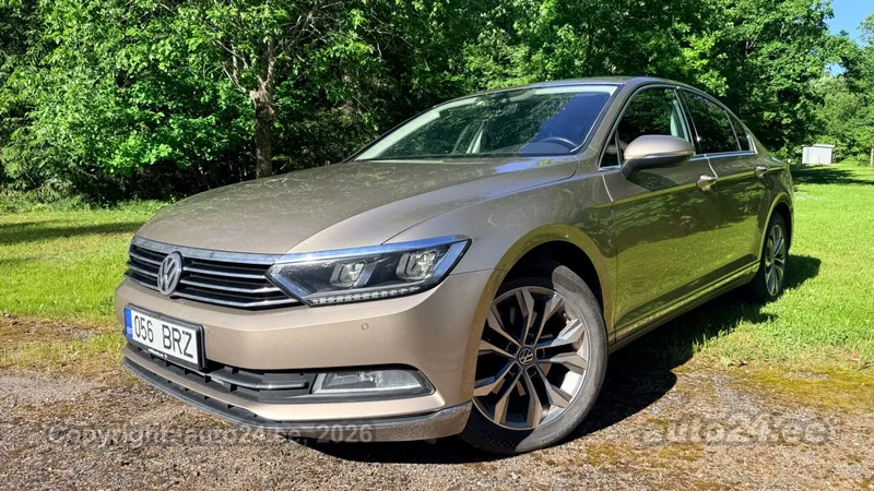 Volkswagen Passat - 1