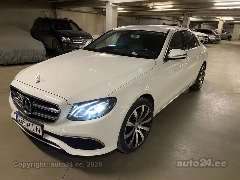 Mercedes-Benz E 200 - 1