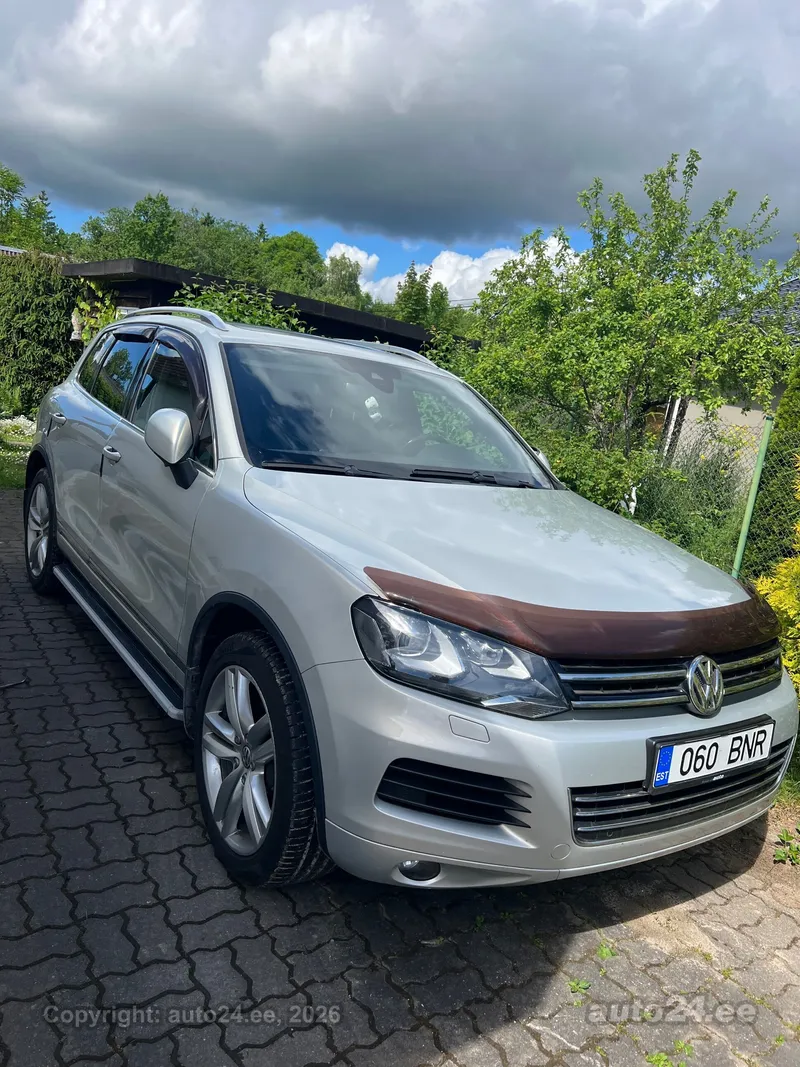 Volkswagen Touareg - 1