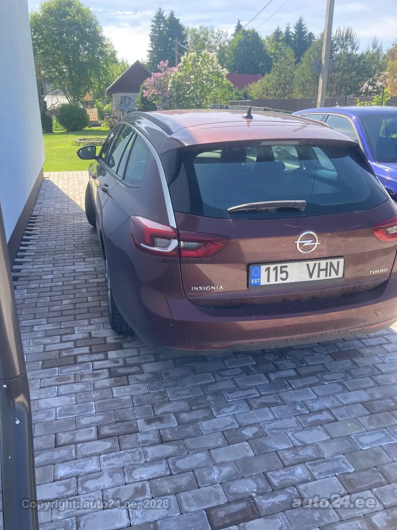 Opel Insignia - 1