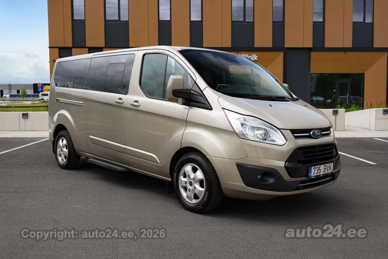 Ford Tourneo Custom - 1