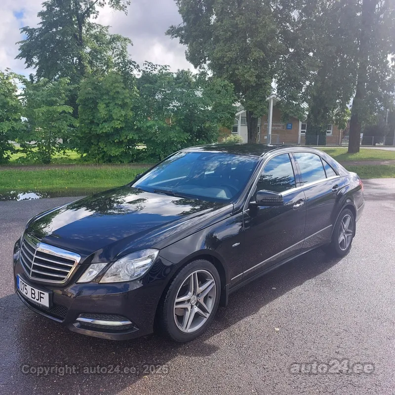 Mercedes-Benz E 200 - 1