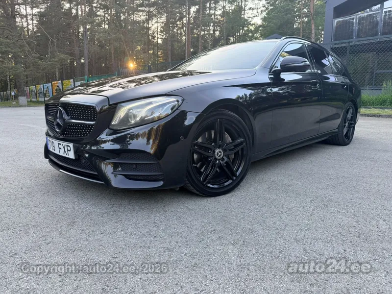 Mercedes-Benz E 220 - 1