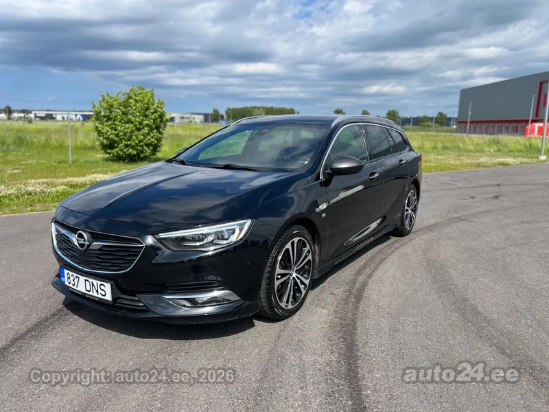 Opel Insignia - 1