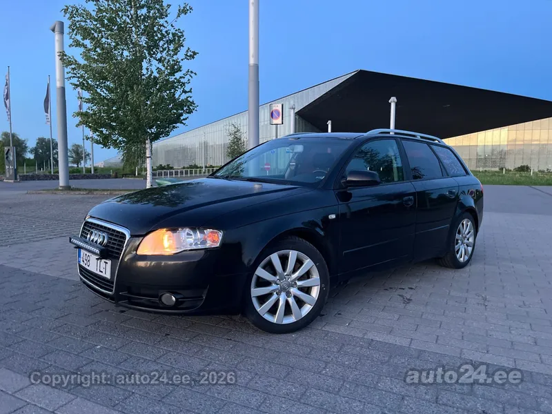 Audi A4 - 1