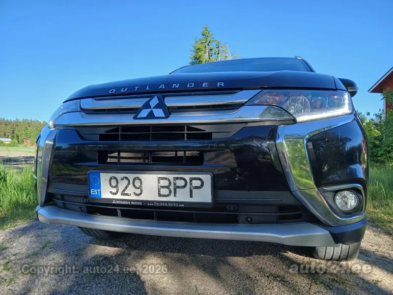 Mitsubishi Outlander - 1