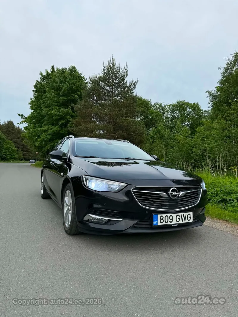 Opel Insignia - 1
