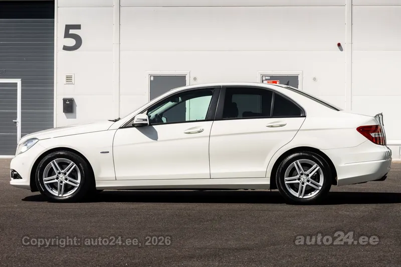 Mercedes-Benz C 180 - 1