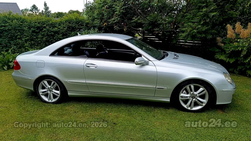 Mercedes-Benz Mercedes-Benz CLK 320
