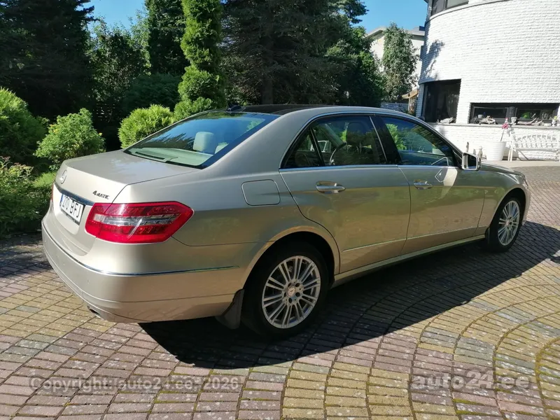 Mercedes-Benz E 350 - 1