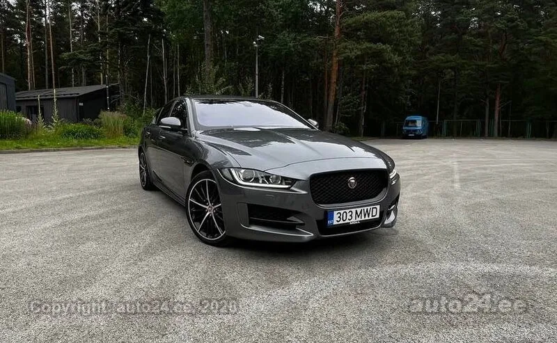 Jaguar XE - 1