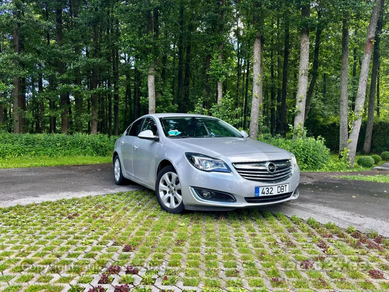 Opel Insignia - 1